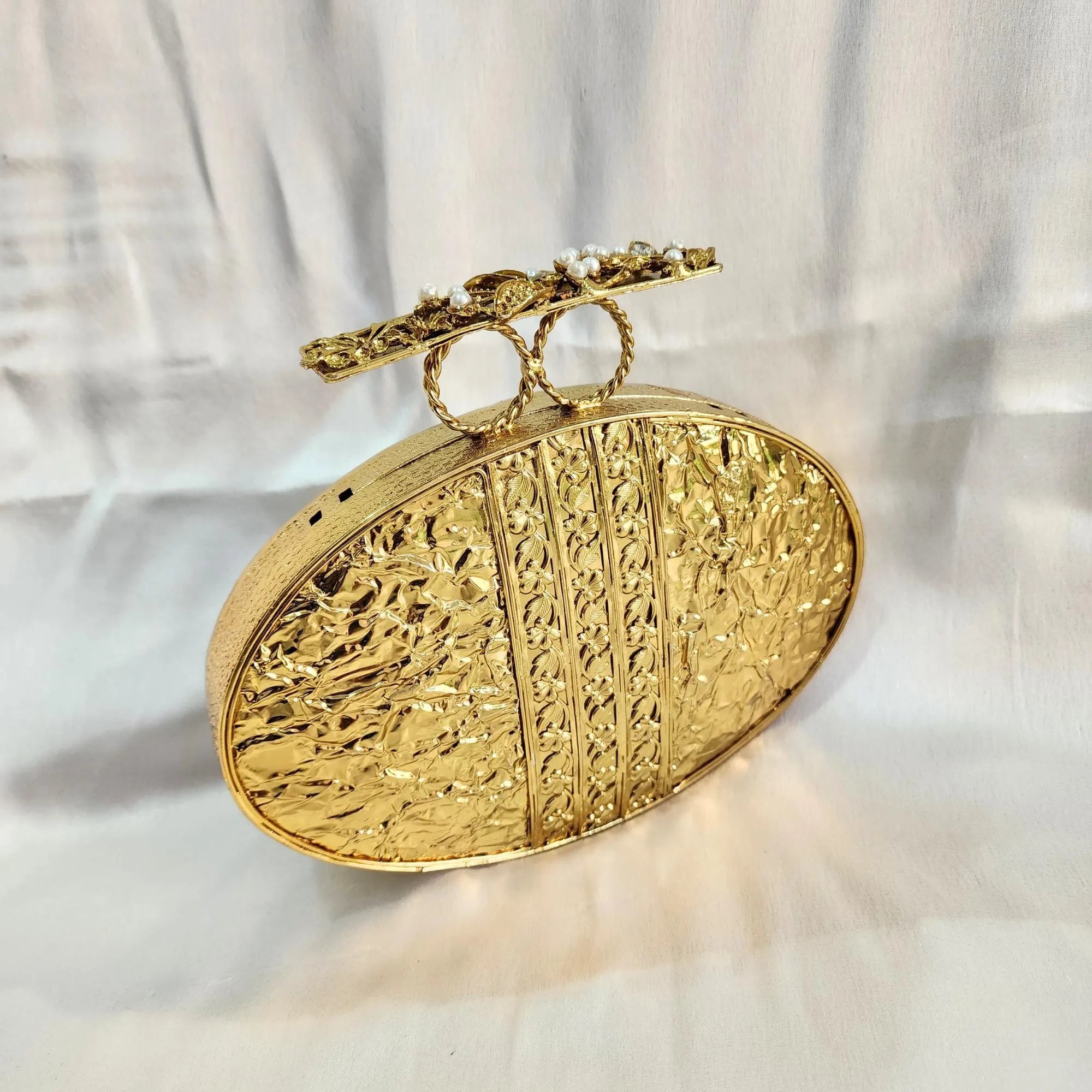 Pearl Clutch with Sling - White & Gold